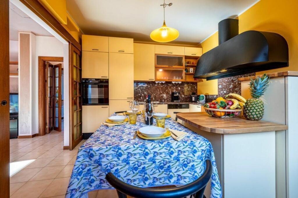 Villa Iris -Pet Friendly Stay - Garden - Private Parking- Bike Friendly Holiday House Колико Екстериор снимка